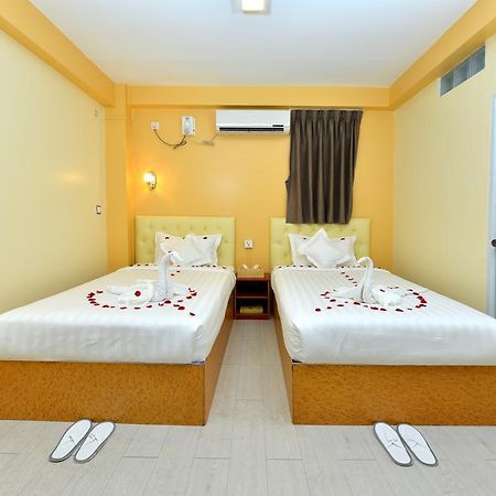 Okkala Hotel Янгон Экстерьер фото