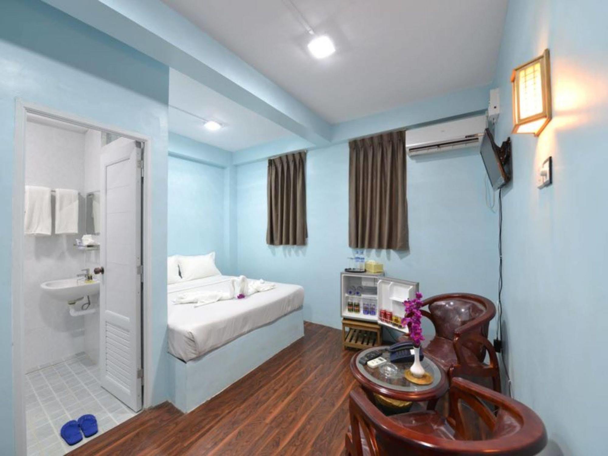 Okkala Hotel Янгон Экстерьер фото